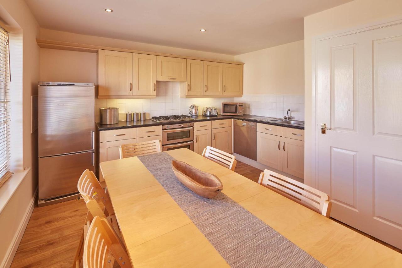 Host & Stay - The Scuttlebutt Townhouse Whitby Kültér fotó